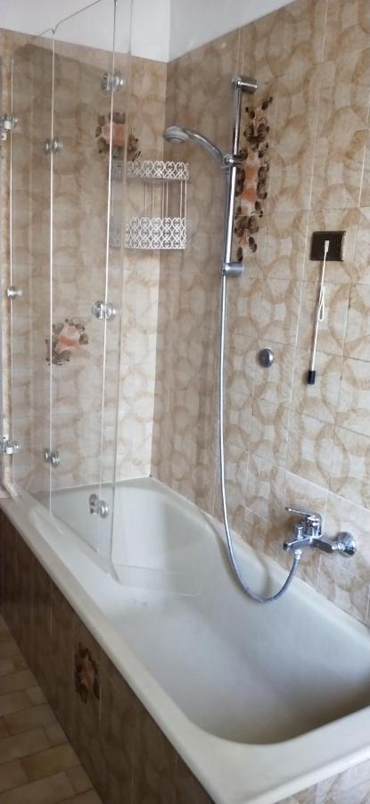 Da Terry Bed & Breakfast Vergiate Luaran gambar